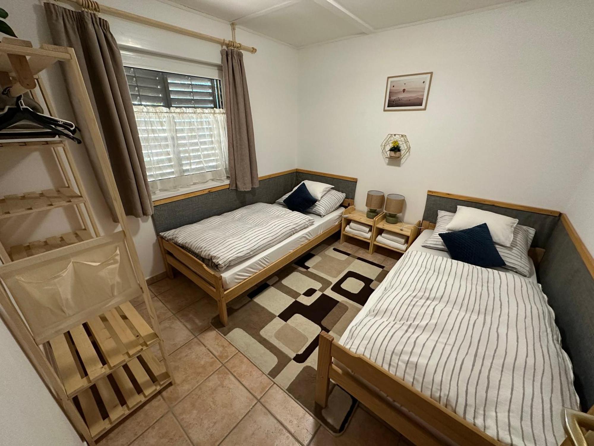Regina Ranch Hotel Igal Bagian luar foto